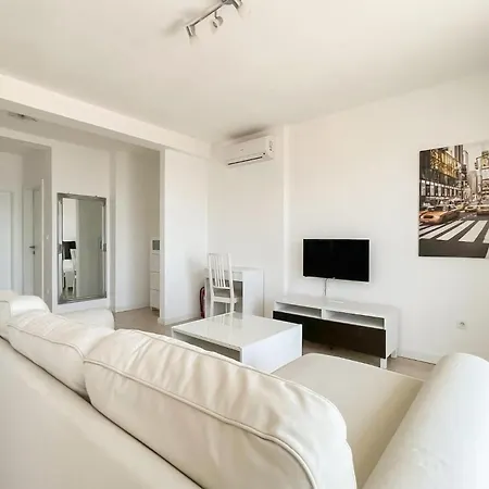 Gorgeous In With View * Makarska
